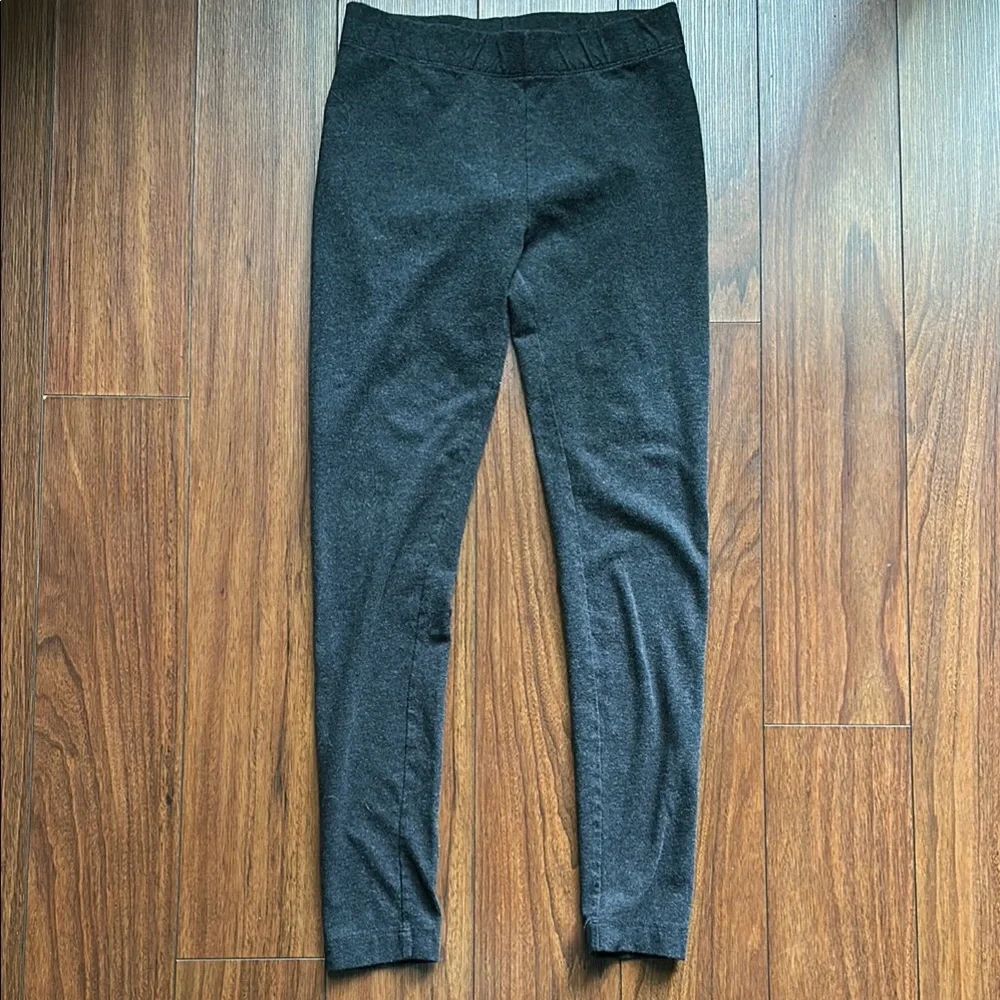 🩶🩶EUC LOFT Charcoal Gray Leggings Stretchy Minimalist Design🩶🩶